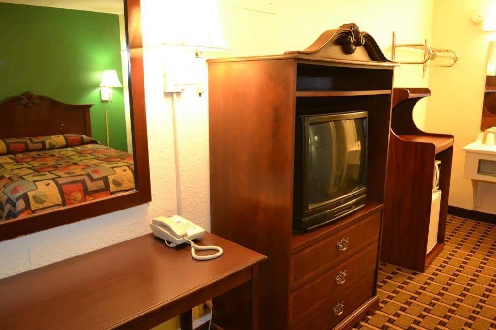Masters Inn Augusta Washington Rd, I-20 Екстериор снимка